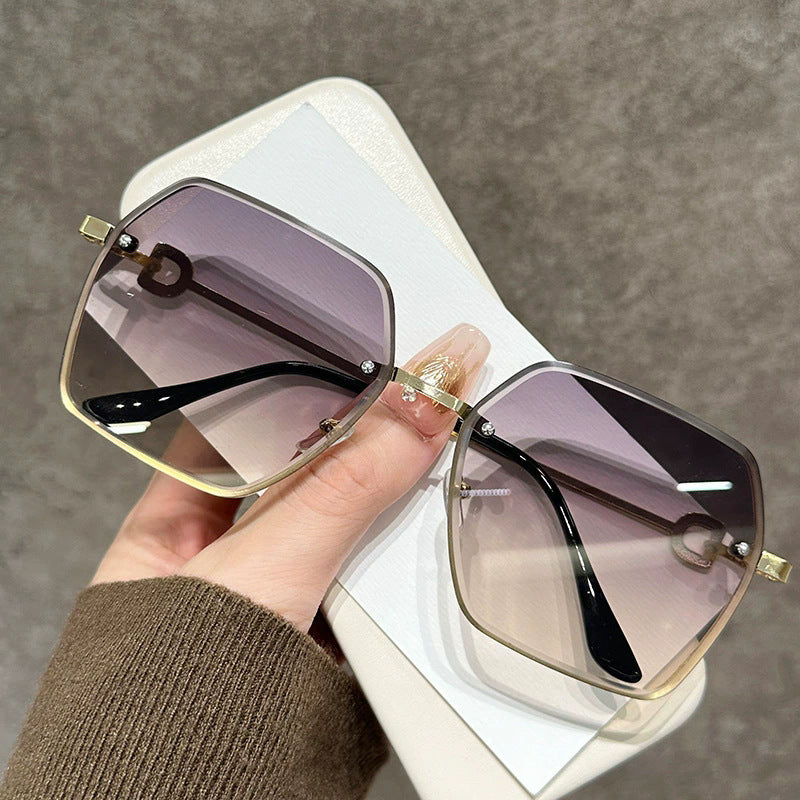 Wholesale Women's Frameless Sunglasses Anti-UV Cyber Celebration Retro Gradient Large Frame Sunglasses